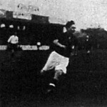 Cseh II. a magyarok második gólját lövi, a labda mögött Smistik látható