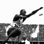 Jesse Owens a távolugrás olimpiai bajnoka