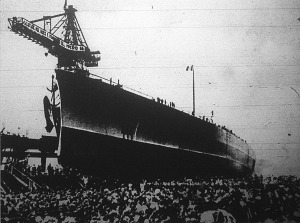 Az utóbbi évek legnagyobb csatahajóját bocsátották vízre Triesztben Mussolini 54. születésnapján (Vittorio Veneto)
