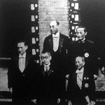 A Konoe herceg (x) vetette új japán kormány. Az előző miniszterelnök Hirota (xx) volt, az új kormány külügyminisztere