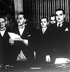 A sajtófogadáson Ciano gróf Stojadinvics jugoszláv miniszterelnök jelenlétében felolvassa az egyezmény főbb pontjait