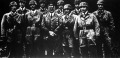 Hitler vezér és kancellár ejtőernyős vadászcsapata körében