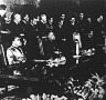 Az asztalnál (balról jobbra) Ciano gróf, von Ribbentrop és Kuruszu japán követ ül