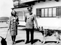 Hitler és Eva Brun a Führer kedvenc tartózkodási helyén,  Berghofban