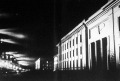 A kancellári palota éjjeli kivilágításban (Berlin)