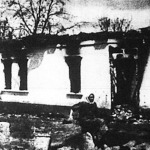 A vadul pusztító csetnikek előbb kirabolták, majd felgyújtották ezt a délvidéki házat