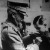 III. Viktor Emanuel kitüntet egy hadiárvát