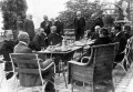Miniszterek ebédje a Sándor-palota teraszán (1904). 