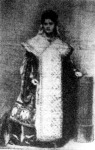 Draga királyné ószerb nemzeti öltözékben
