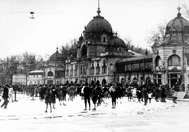 A városligeti műjégpálya a század elején