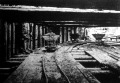 Villamos vasut a budai Lánczhídfőnél. Földásási munkálatok a hídfő alatt