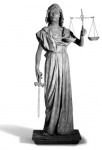 Justitia mit mond?