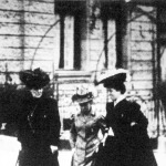 Montignoso grófnő udvarhölgyével és Lujza toscánai hercegnővel
