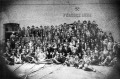 Bányászok a salgótarjáni Ferenc-akna lejáratánál Bányászok a salgótarjáni Ferenc-akna lejáratánál