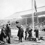 A magyar lobogó felvonása a stadionban a világbajnokság kivívása alkalmából