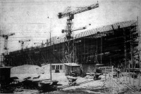 A Weser-művek egy hajóépítése abban az állapotban, amikor a hajó bordázata teljesen készen van