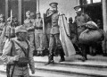 Elfogott orosz tiszt elszállítása az őrségről Elfogott orosz tiszt elszállítása az őrségről