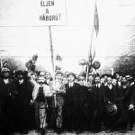 1914. A hadüzenet hatására lelkesült tömegek vonultak fel az utcán