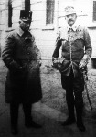 Pallavicini őrgróf (balról) és Solms őrnagy, az önkéntes automobilcsapat parancsnokai