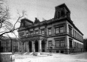 A Gróf Károlyi-palota a Muzeum-utcza és Esterházy-utcza sarkán