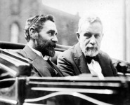 Sir Roger Casement (bal oldalon)