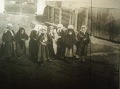 (Dr. Ferenczy Kálmán pályaműve az Érdekes Ujság fotópályázatán) Gyermekek a háboruban