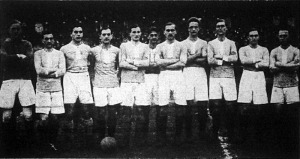 A MTK footballcsapata Kropacsek-Nyúl-Braun-Feldmann-Mandl-Molnár-Schlosser-Orth-Winkler-Vágó-Nagy