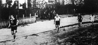 Az olimpiai staféta első 200-as futói Perényi-Marschalkó-Jónás-Egry