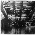 Az esztergom-párkányi Duna-híd felemelését 1921. julius 4-én kezdte meg a cseh-szlovák katonaság.