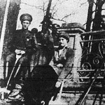 A cárevics (1) és nővére,Tatjana nagyhercegnő (2) katonai őrizet alatt