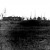 15. Egy  424-es  gépmenete  Balatonszemes  Hunyaditelep  pályaszakaszon 1960-ban, a vízpartról nézve (Apám felvétele. A kép külön érdekessége, hogy eredetileg a terület parcellázása kapcsán készült, ennek meg- felelő minőségi igényekkel. A mozdony véletle