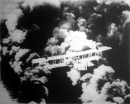 Mesterséges felhőbe burkolt repülőgép támadás