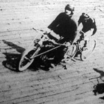 Rommel (1) és Bániczky (2) a motorvezetéses versenyben