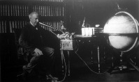 Edison dolgozószobájában
