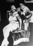 Lindbergh képe egy hölgy karján