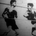 Gelb (balra) győz Poschpisil osztrák boxoló ellen a magyar-osztrák boxmérkőzésen