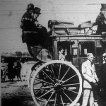 Henry Ford, a világ leghatalmasabb autógyárának tulajdonosa a baltimore-i közlekedésügyi kiállításon.
