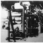 A 43 méter hosszú kartonlemezgép elölről (Első Magyar Kartonlemezgyár)