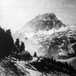 A grossglockneri hegyiút, amely Ausztriát Olaszországgal és Jugoszláviával köti össze.